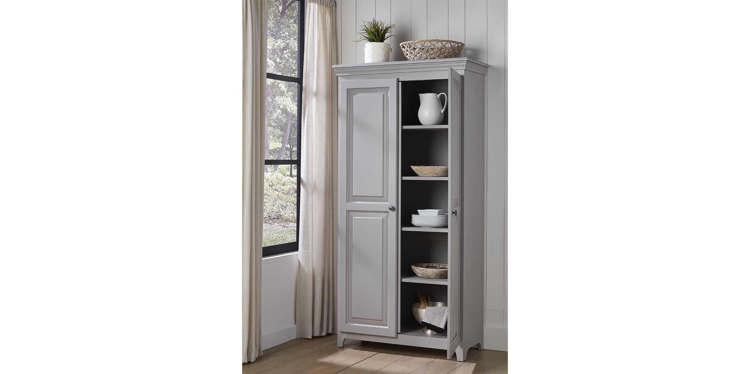 Pantries & Cabinets